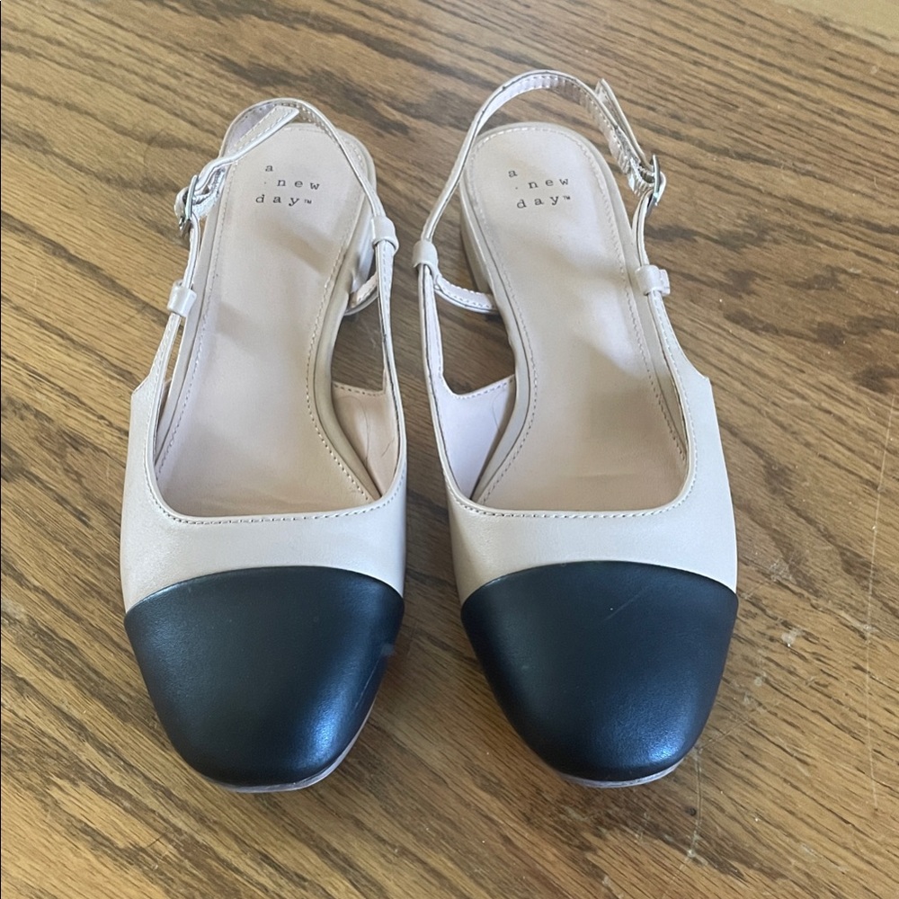 A New Day Women's Black and Cream Slingback Flats
